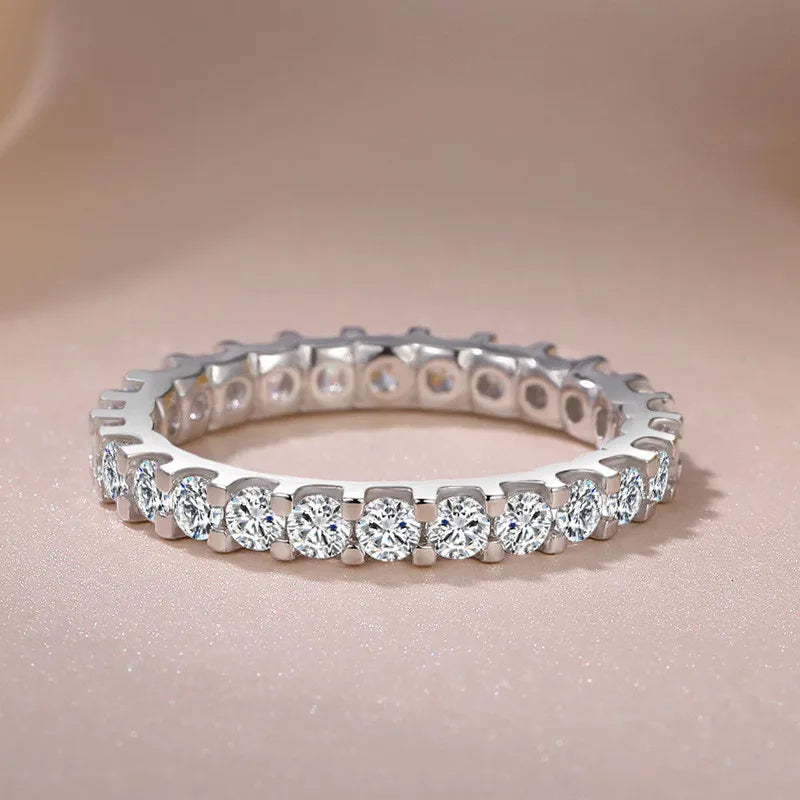 Bagues CC pour femmes Bague en zircone cubique de couleur argent Pierre blanche Mariage de mariée Fiançailles Bijoux à la mode Bijoux Femme CC1565