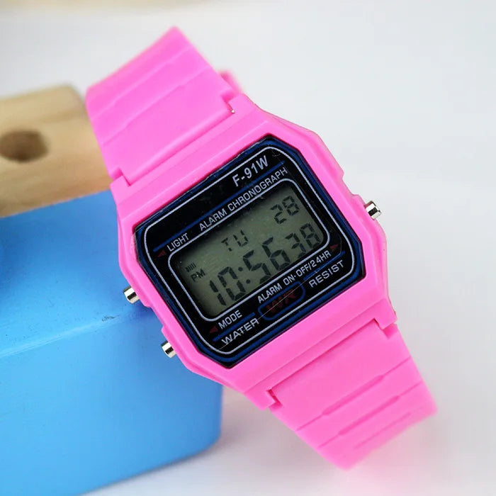 Montres numériques de sport Enfant Garçons Bracelet en silicone Filles Montre électronique Chronographe Alarme Étudiants mignons Horloge LED