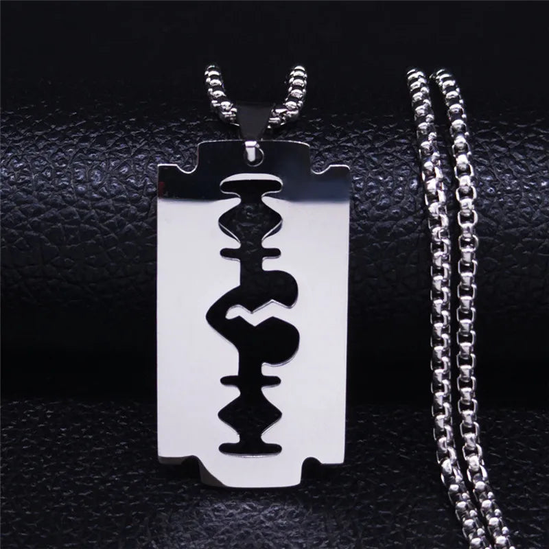 Colliers pendentifs de rasoir de lame gothique Hommes Collier de chaîne en acier inoxydable de couleur noire Bijoux esthétiques collier homme N423S01