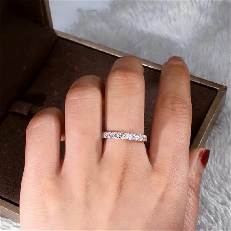 Bagues CC pour femmes Bague en zircone cubique de couleur argent Pierre blanche Mariage de mariée Fiançailles Bijoux à la mode Bijoux Femme CC1565