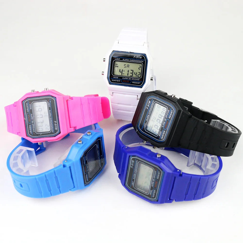 Montres numériques de sport Enfant Garçons Bracelet en silicone Filles Montre électronique Chronographe Alarme Étudiants mignons Horloge LED