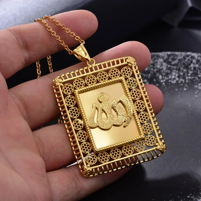 Big Allah Nouvelles femmes colliers de couleur or chaîne pendentif donnant des cadeaux à une amie Vêtements de fête Bijoux
