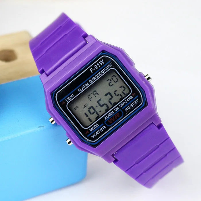 Montres numériques de sport Enfant Garçons Bracelet en silicone Filles Montre électronique Chronographe Alarme Étudiants mignons Horloge LED
