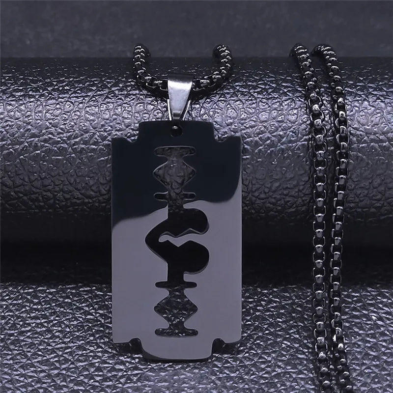 Colliers pendentifs de rasoir de lame gothique Hommes Collier de chaîne en acier inoxydable de couleur noire Bijoux esthétiques collier homme N423S01