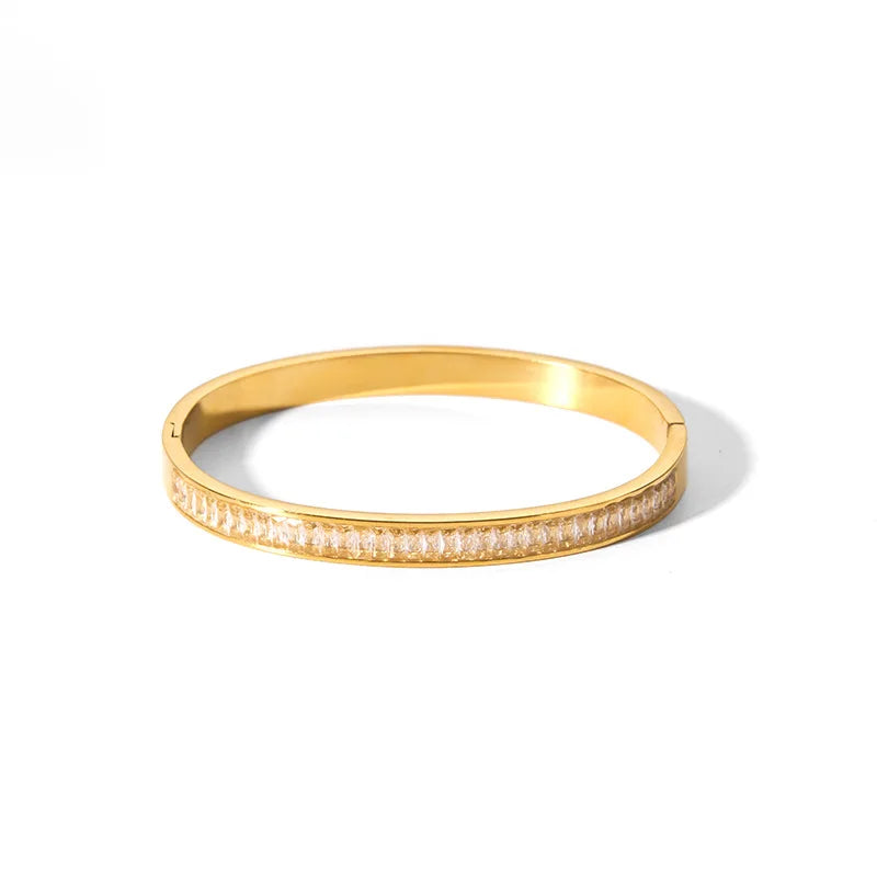 Nouveaux bracelets en zircone cubique imperméable Bracelets en acier inoxydable Bijoux sans ternissement pour les femmes Vente en gros d’usine Personnaliser