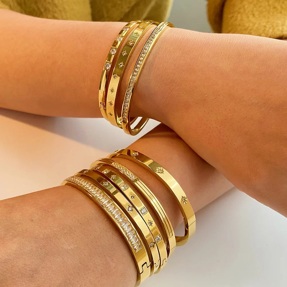 Nouveaux bracelets en zircone cubique imperméable Bracelets en acier inoxydable Bijoux sans ternissement pour les femmes Vente en gros d’usine Personnaliser