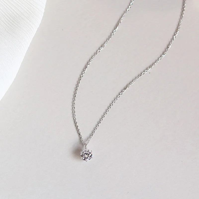 Collier plaqué en argent sterling 925 chaud Chaîne de clavicule de zircon AAA étincelante simple polyvalente pour femmes bijoux de mariage en gros