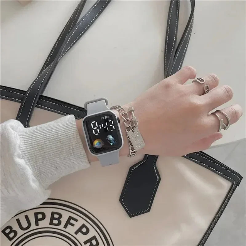 Nouvelles montres de sport LED Montre numérique pour hommes Femmes Montres-bracelets Casual Silicone