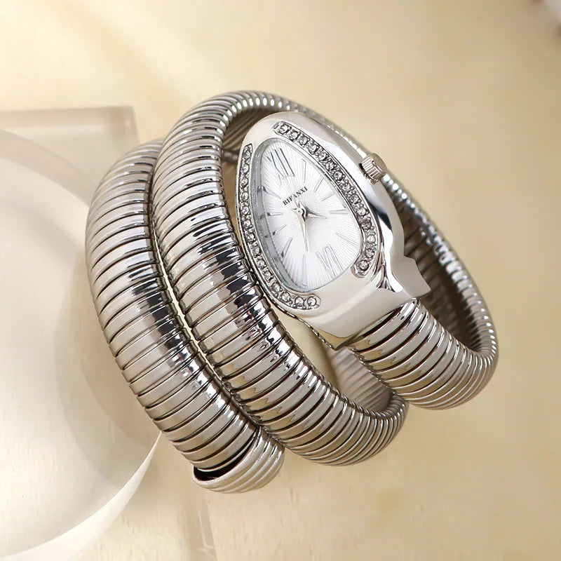 Bracelet unique en forme de serpent Design Beauté Montres-bracelets Différence Quartz Montre Femmes Imperméable Exquise AAA Montre pour Dames