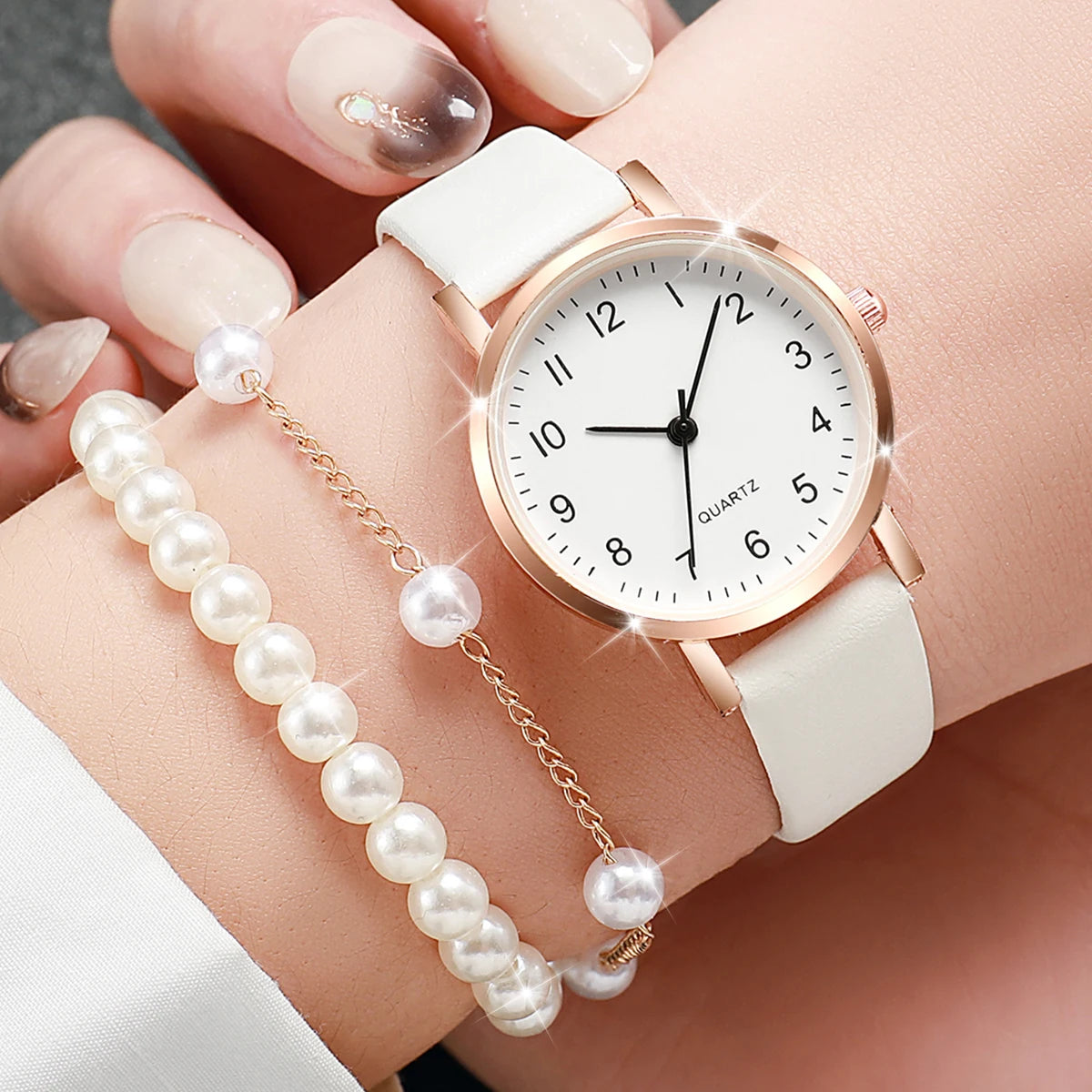3pcs/set Montre à quartz à bracelet en cuir pour femmes à la mode et ensemble de bracelets en perles