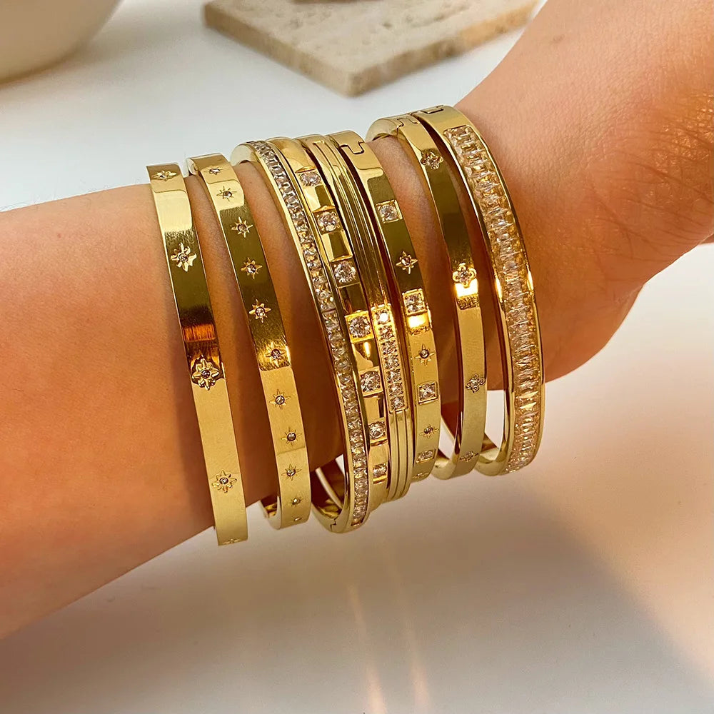 Nouveaux bracelets en zircone cubique imperméable Bracelets en acier inoxydable Bijoux sans ternissement pour les femmes Vente en gros d’usine Personnaliser