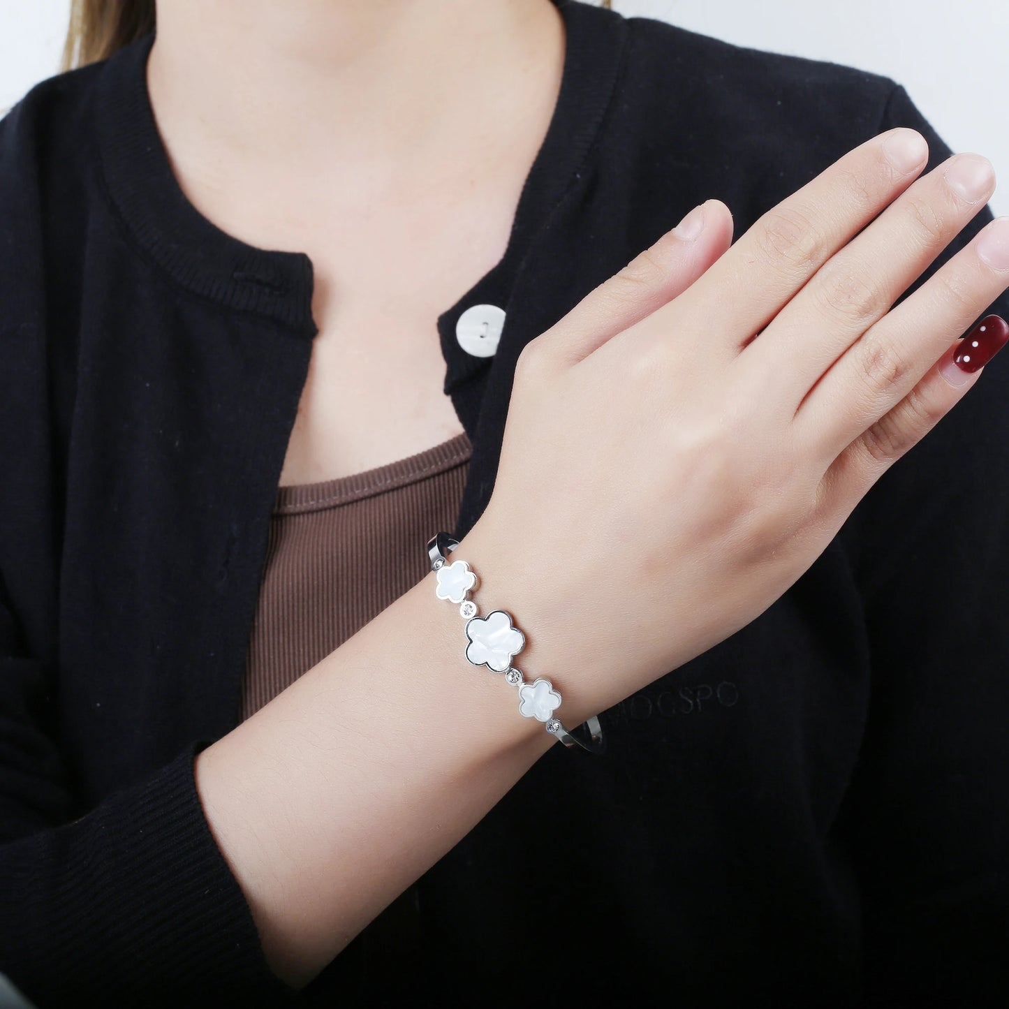 Simple en acier inoxydable coquille blanche cinq feuilles fleur bracelet classique trèfle poignet bijoux luxe pour femme fête bijoux cadeau