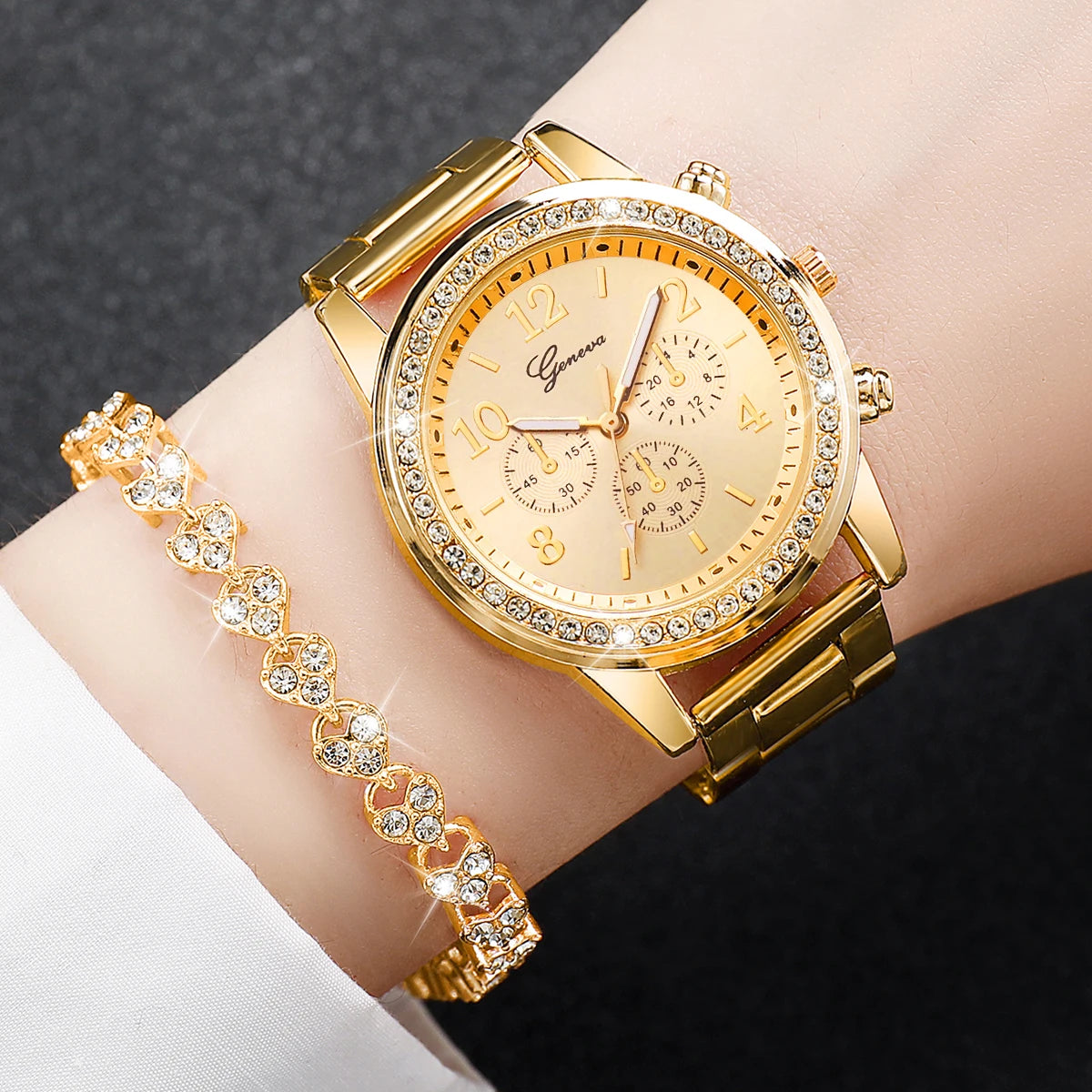 Montre à quartz de couleur or en acier inoxydable pour femmes et bracelet en diamant