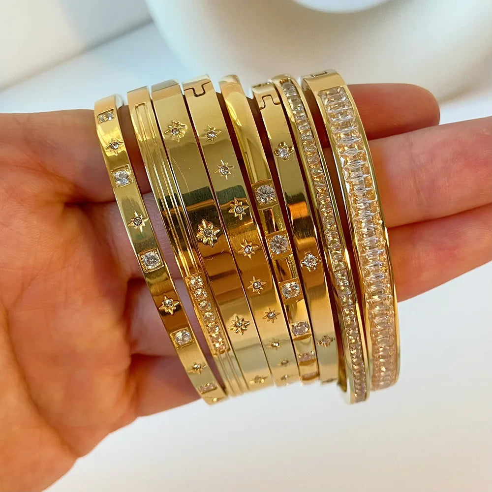 Nouveaux bracelets en zircone cubique imperméable Bracelets en acier inoxydable Bijoux sans ternissement pour les femmes Vente en gros d’usine Personnaliser