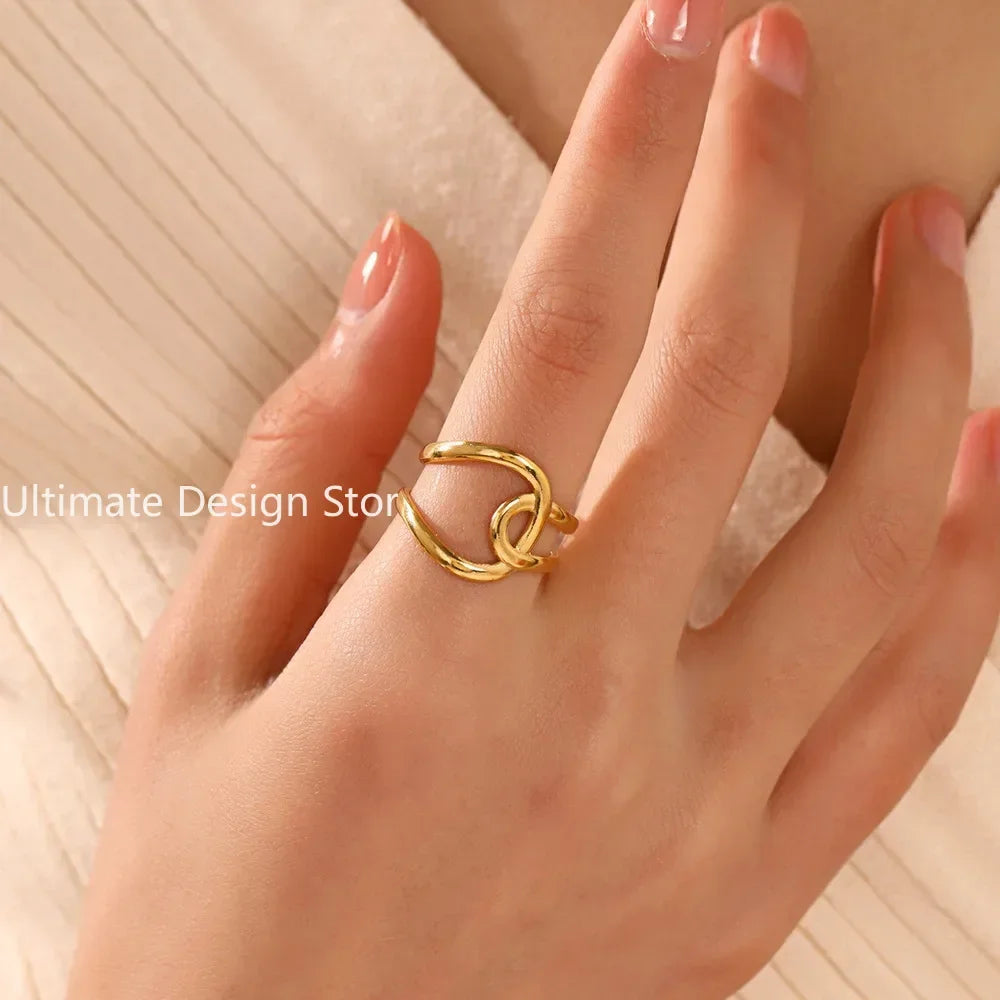 Bague cœur en acier inoxydable de couleur or Bague creuse en métal pour femmes Bijoux étanches Cadeau de petite amie Bijoux Femme Anillos