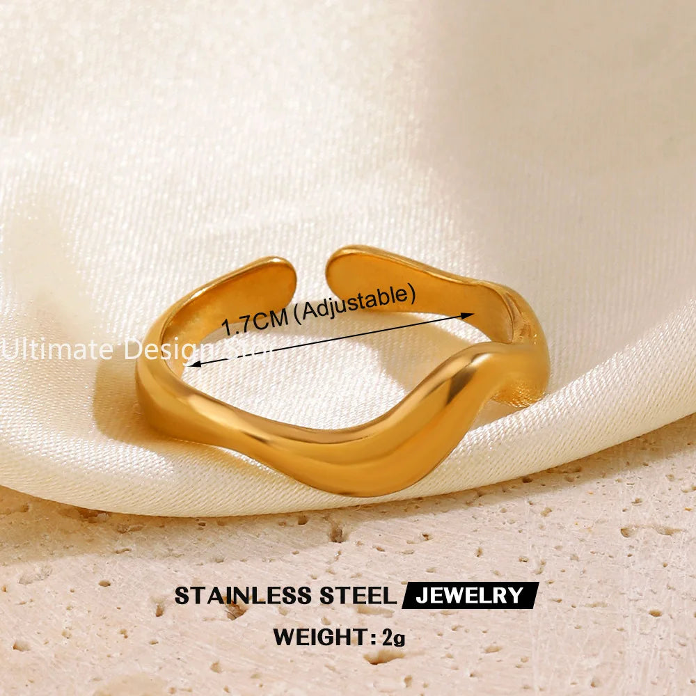 Bague cœur en acier inoxydable de couleur or Bague creuse en métal pour femmes Bijoux étanches Cadeau de petite amie Bijoux Femme Anillos