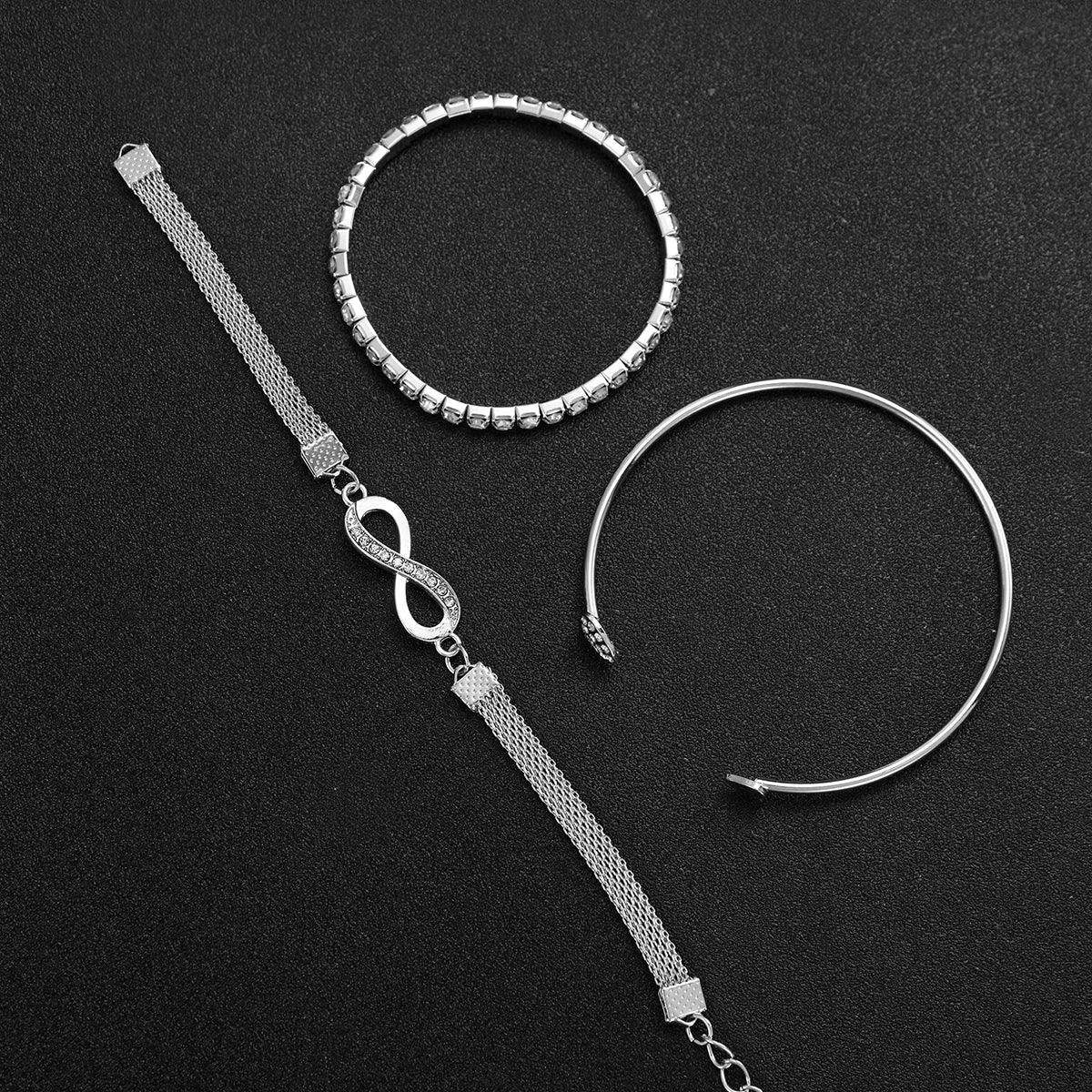Montre à quartz en acier inoxydable de couleur argent pour femmes et ensemble de bijoux en perles d’argent