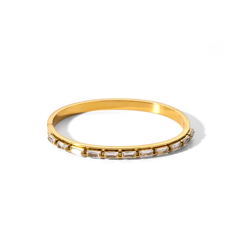 Nouveaux bracelets en zircone cubique imperméable Bracelets en acier inoxydable Bijoux sans ternissement pour les femmes Vente en gros d’usine Personnaliser